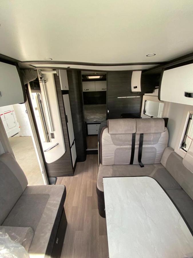 Magnifica Autocaravana Adria Matrix Axess 670Sl Granada Exteriör bild