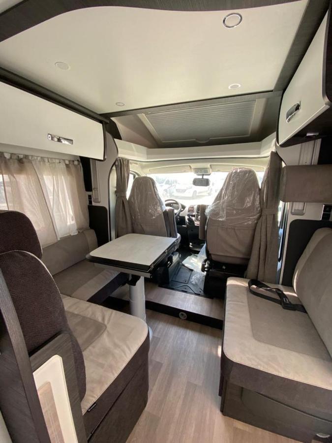 Magnifica Autocaravana Adria Matrix Axess 670Sl Granada Exteriör bild
