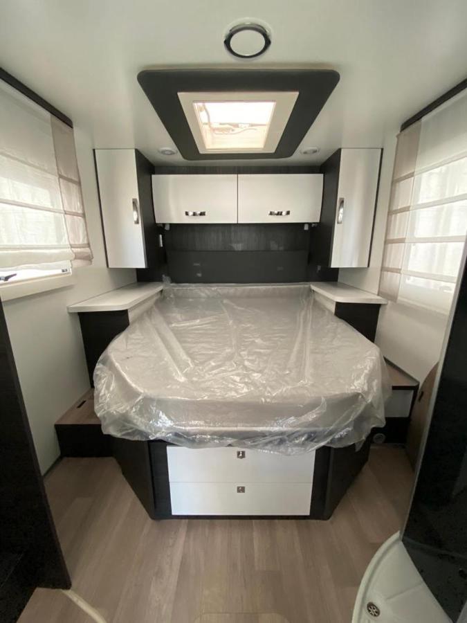 Magnifica Autocaravana Adria Matrix Axess 670Sl Granada Exteriör bild